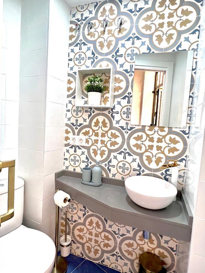 Puerto Deluxe Apartment Malaga Bagian luar foto
