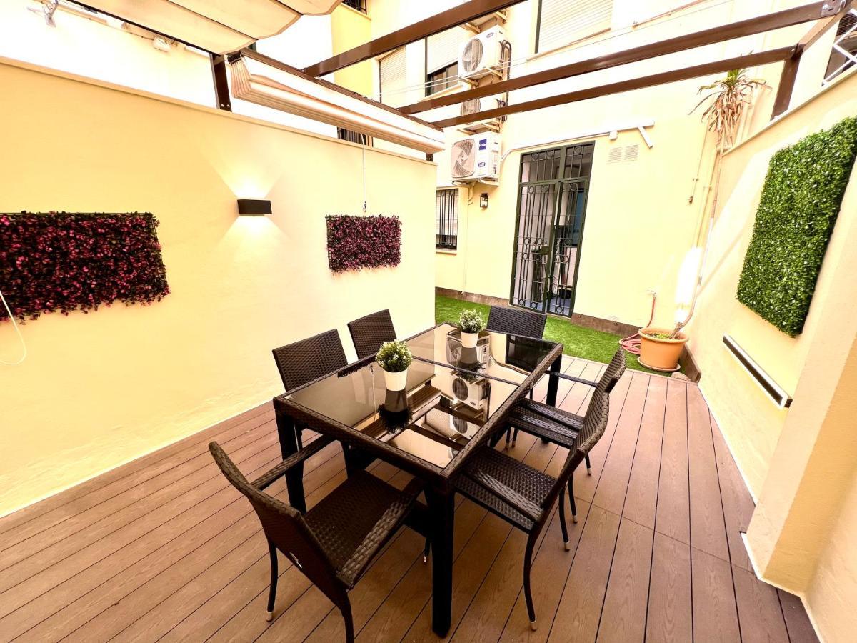Puerto Deluxe Apartment Malaga Bagian luar foto