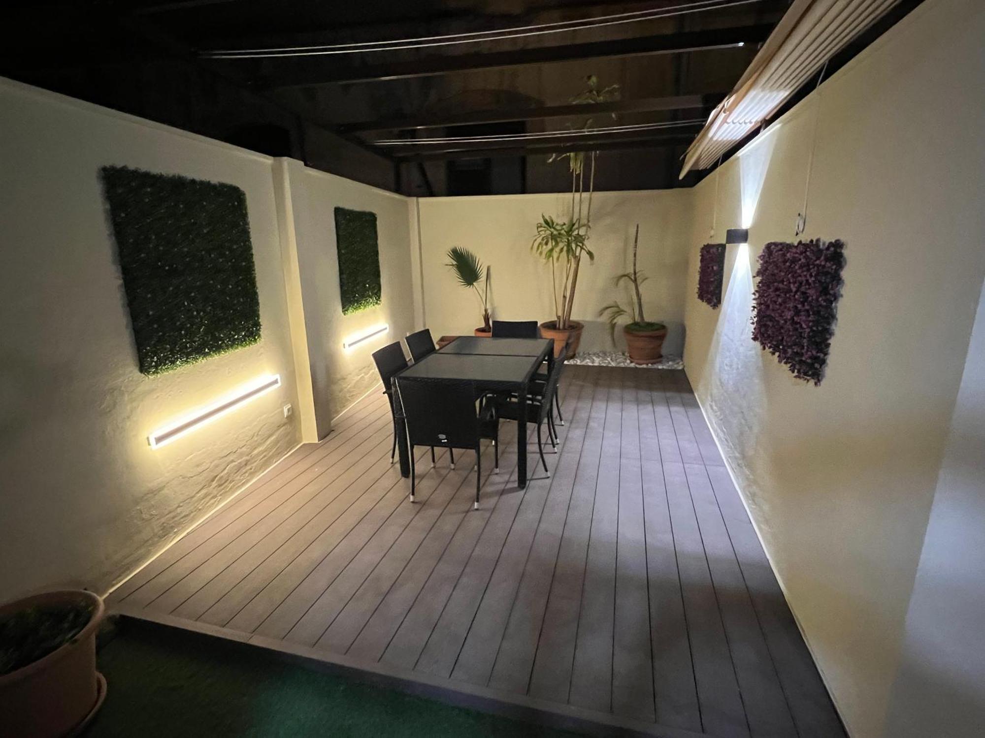 Puerto Deluxe Apartment Malaga Bagian luar foto